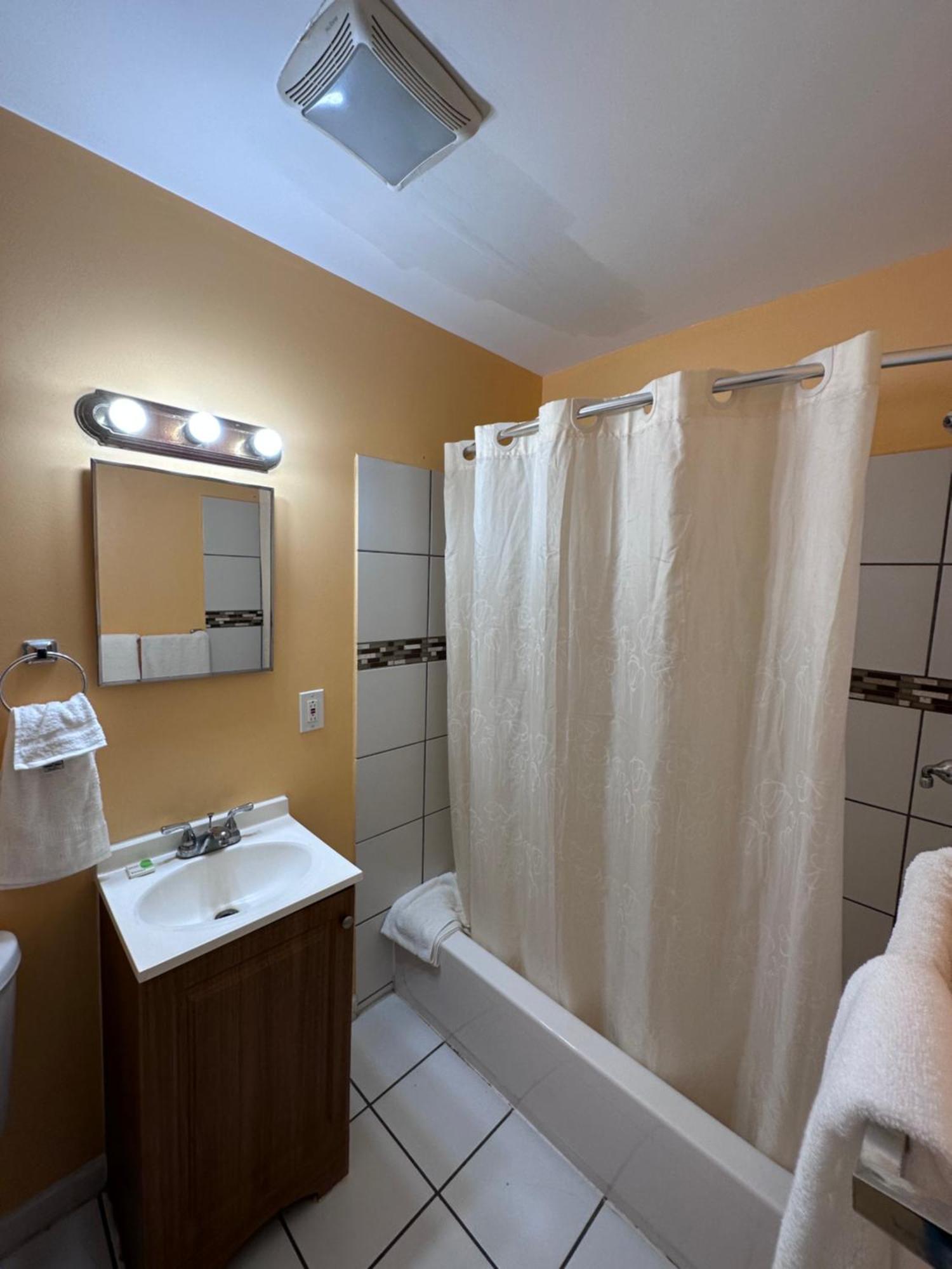 Relax Inn Streator Exterior photo